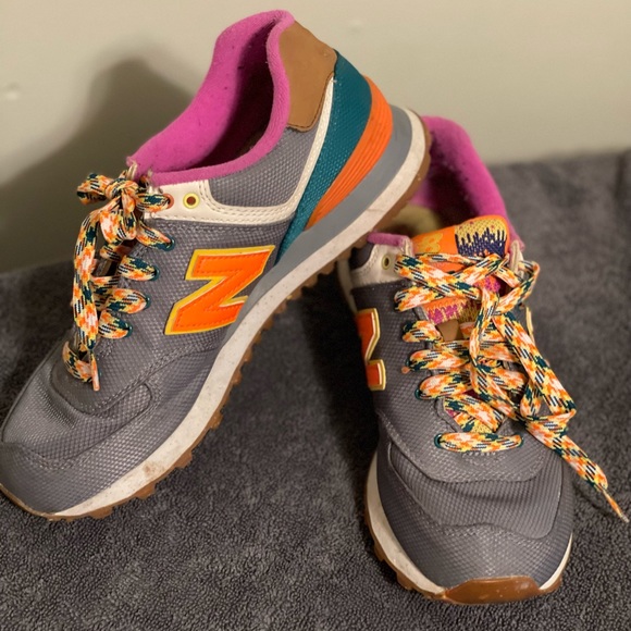 Women’s New Balance 574 (Gently Worn) - Picture 2 of 2